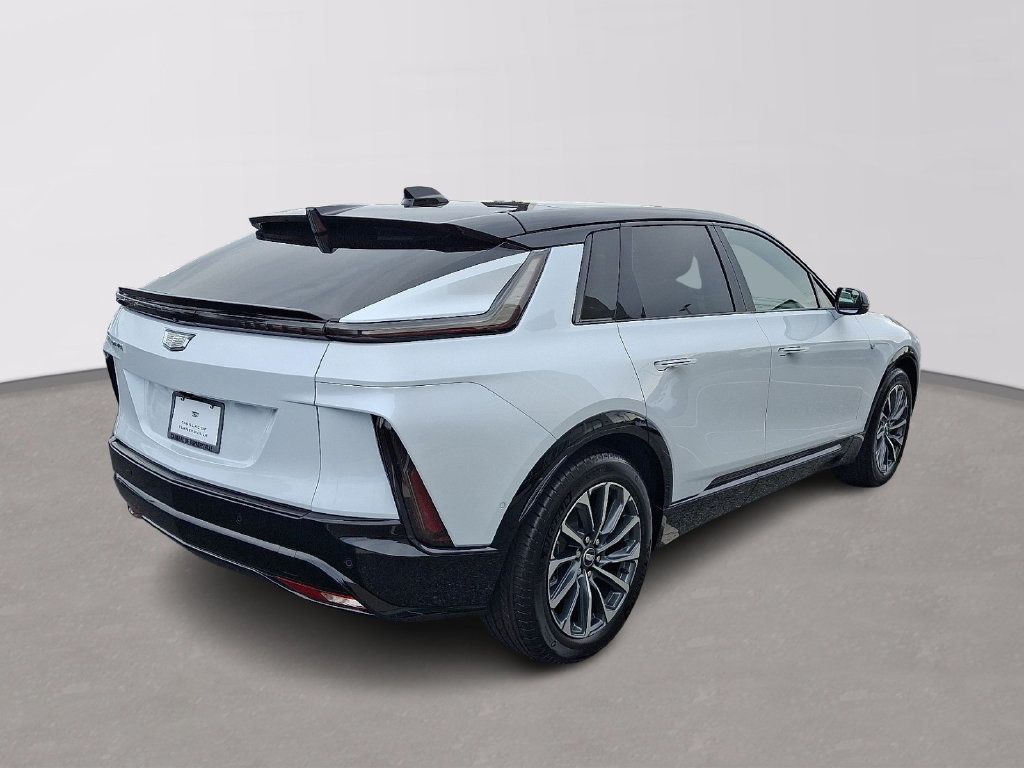 New 2027 Cadillac Lyriq Premium Sport RWD image 4