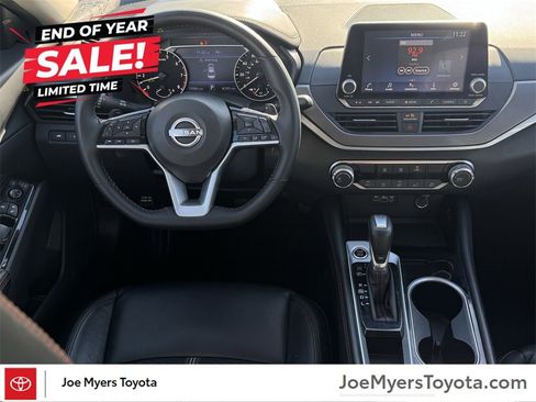 Used 2025 Nissan Altima 2.5 SR image 10