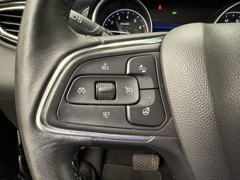 Used 2022 Buick Encore GX Essence image 13