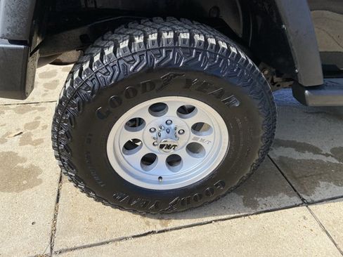 Used 2014 Jeep Wrangler Sport w/ Connectivity Group AWD/4WD image 27