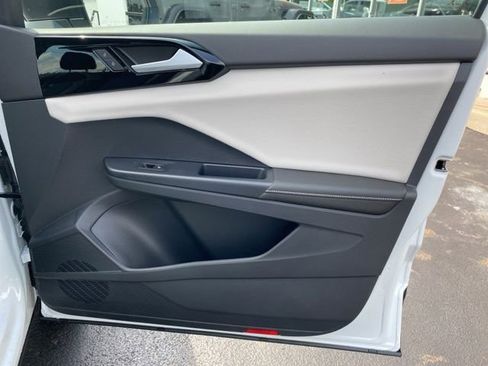 New 2025 Volkswagen Taos S image 44