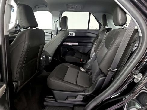 Certified 2022 Ford Explorer XLT RWD image 11