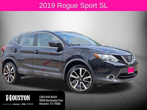 Used 2019 Nissan Rogue Sport SL FWD image 1