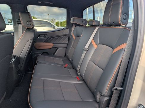 New 2026 GMC Canyon AT4 AWD/4WD image 21