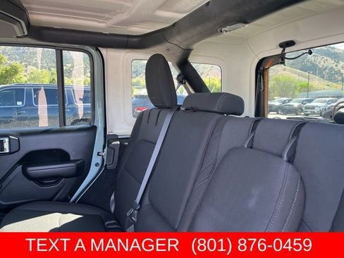 Used 2023 Jeep Wrangler Unlimited AWD/4WD image 17