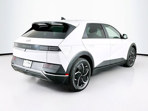 Used 2024 Hyundai Ioniq 5 SE image 9