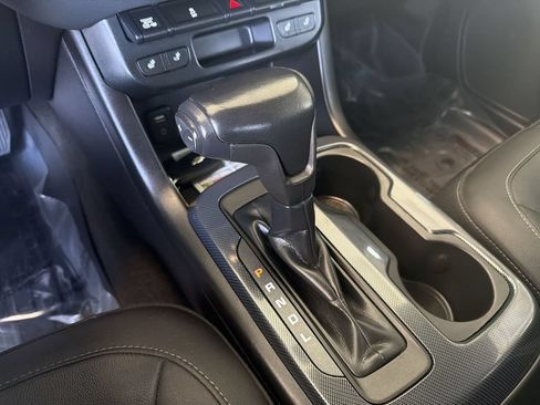Used 2018 Chevrolet Colorado Z71 AWD/4WD image 17