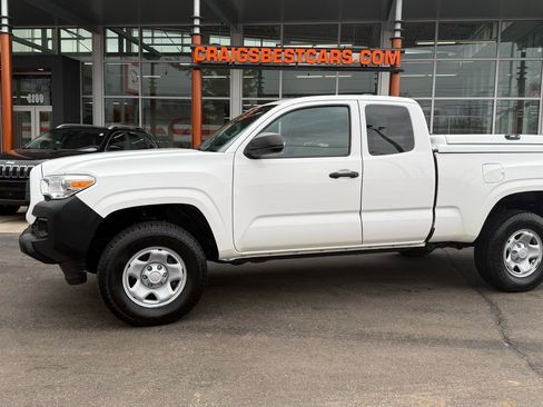 Used 2020 Toyota Tacoma SR image 2