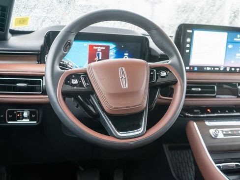 Used 2025 Lincoln Aviator Reserve w/ Illumination Package AWD/4WD image 15