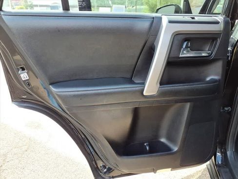 Used 2014 Toyota 4Runner SR5 image 9