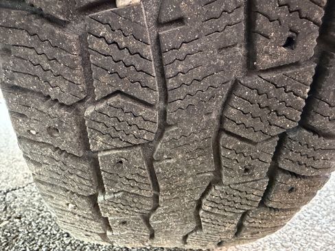 Used 2011 Ford E-250 and Econoline 250 Extended w/ Commercial Cargo Van Pkg image 18