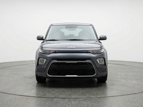 Used 2025 Kia Soul LX w/ LX Technology Package image 2