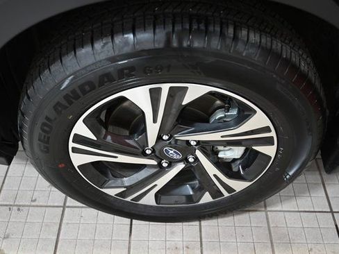 Used 2024 Subaru Crosstrek 2.0i Premium image 17