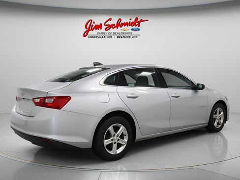 Used 2021 Chevrolet Malibu LS FWD image 6