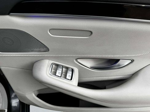 Used 2017 Mercedes-Benz S 550 Sedan image 41
