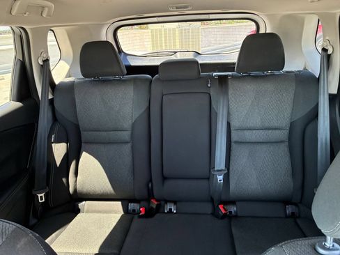 Used 2025 Nissan Rogue SV FWD image 40