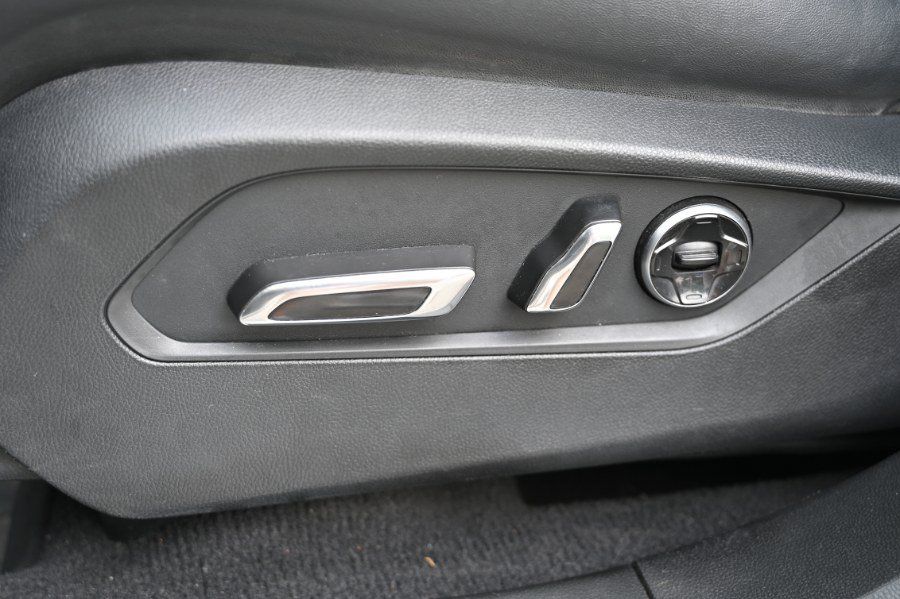 Used 2019 Acura RDX w/ Advance Package AWD/4WD image 17