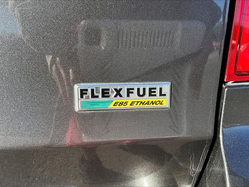 Used 2018 Dodge Grand Caravan SE w/ UConnect Hands-Free Group image 29