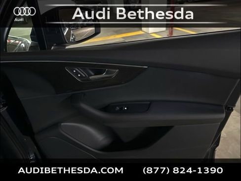Certified 2025 Audi Q7 3.0T Premium w/ Convenience Package image 30