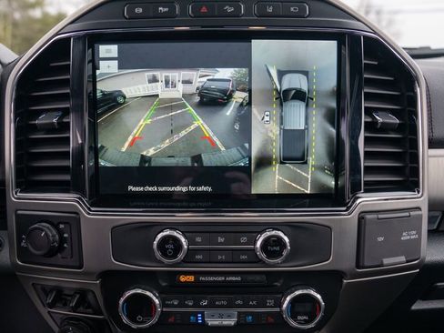 Used 2022 Ford F350 Platinum w/ FX4 Off-Road Package image 24