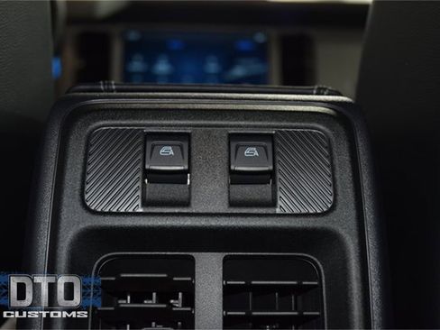 Used 2025 Ford Bronco Outer Banks image 41