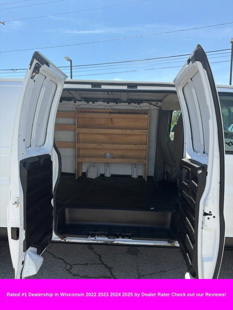 Used 2016 Chevrolet Express 2500 Extended RWD image 8