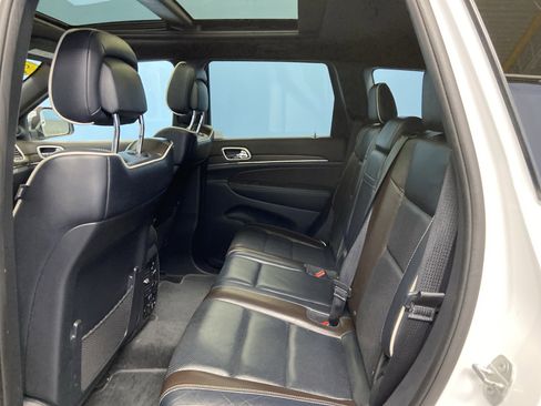 Used 2015 Jeep Grand Cherokee Overland image 27
