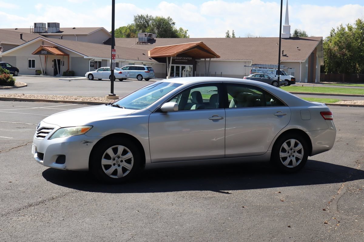 Used 2010 Toyota Camry FWD image 10