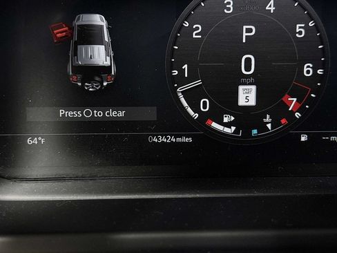 Used 2023 Land Rover Defender 110 SE AWD/4WD image 19