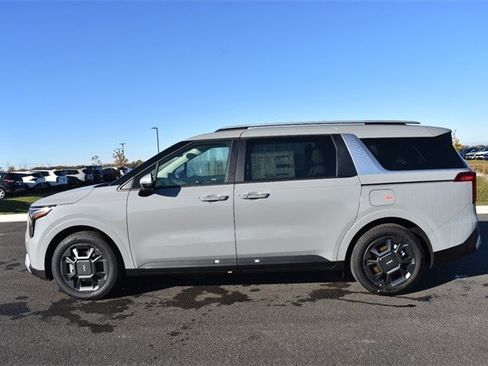 New 2026 Kia Carnival EX image 6