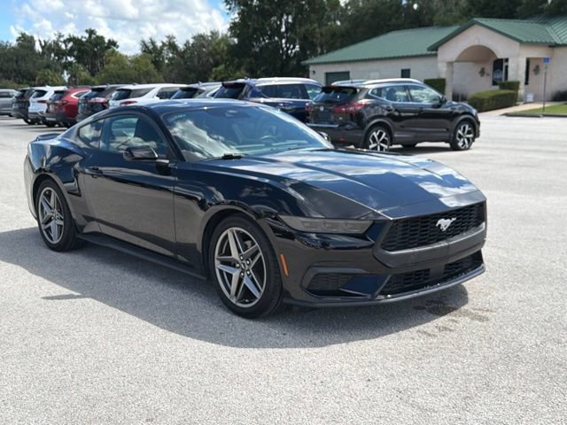 Used 2025 Ford Mustang Coupe RWD image 7