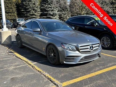 Used 2017 Mercedes-Benz E 300 4MATIC image 1