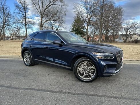 Used 2024 Genesis GV70 2.5T w/ Advanced Package image 2