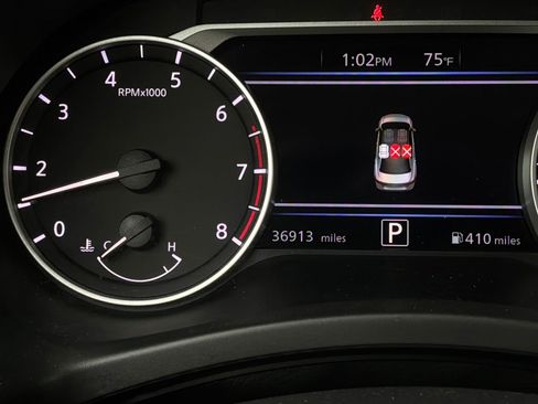 Used 2025 Nissan Sentra SV FWD image 35