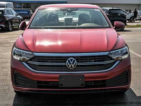 Used 2023 Volkswagen Jetta SE FWD image 5