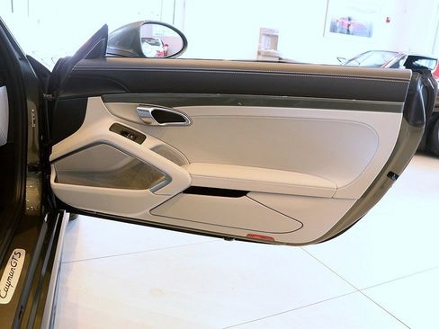 Used 2025 Porsche 718 Cayman GT4 image 50