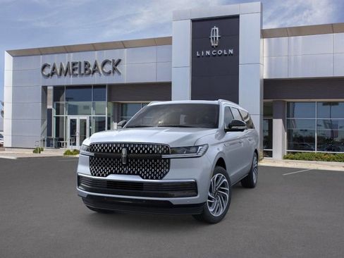 New 2025 Lincoln Navigator L Reserve image 2