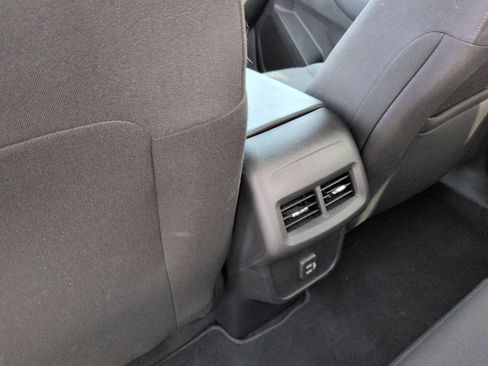 Used 2023 Chevrolet Equinox LT image 20