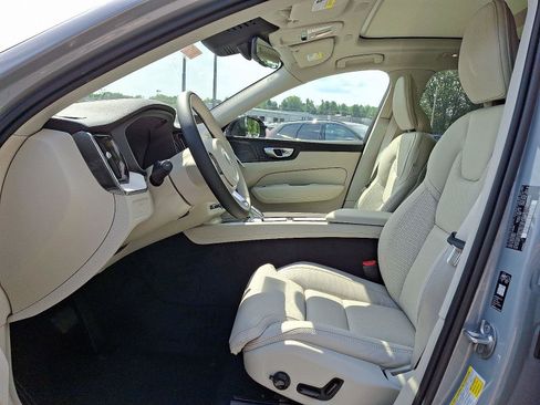 New 2026 Volvo XC60 B5 Ultra w/ Protection Package Premier image 9