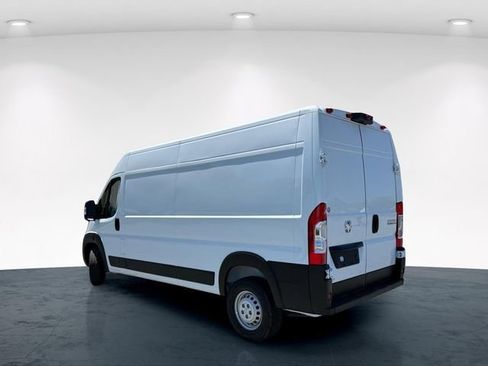 New 2026 RAM ProMaster 2500 w/ Storage Group FWD image 5