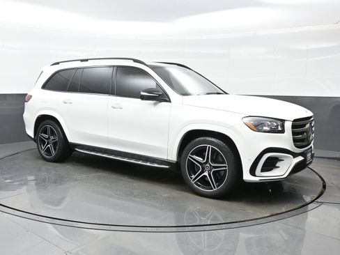 Used 2025 Mercedes-Benz GLS 450 4MATIC image 8