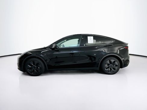 Used 2024 Tesla Model Y Long Range AWD/4WD image 4
