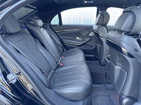 Used 2018 Mercedes-Benz S 560 Sedan w/ AMG Line Exterior image 39
