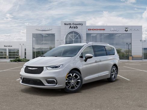 New 2026 Chrysler Pacifica Pinnacle image 1