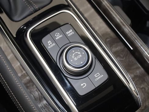 Used 2024 Nissan Armada Platinum w/ Captain's Chairs Package image 30