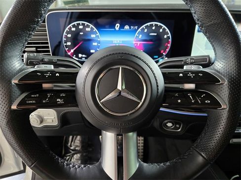 Used 2024 Mercedes-Benz GLS 580 GLS 580 image 32