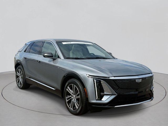 Used 2024 Cadillac Lyriq Luxury w/ LPO, Floor Liner Package AWD/4WD image 3