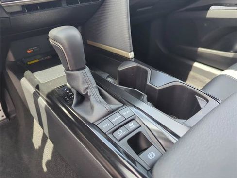 Used 2026 Toyota Camry SE FWD image 15