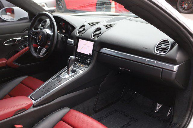 Used 2018 Porsche 718 Cayman RWD image 45