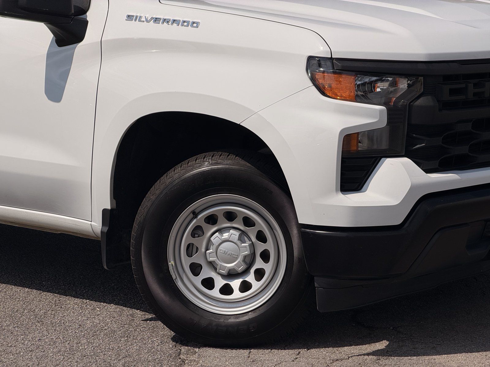 Used 2023 Chevrolet Silverado 1500 W/T RWD image 3